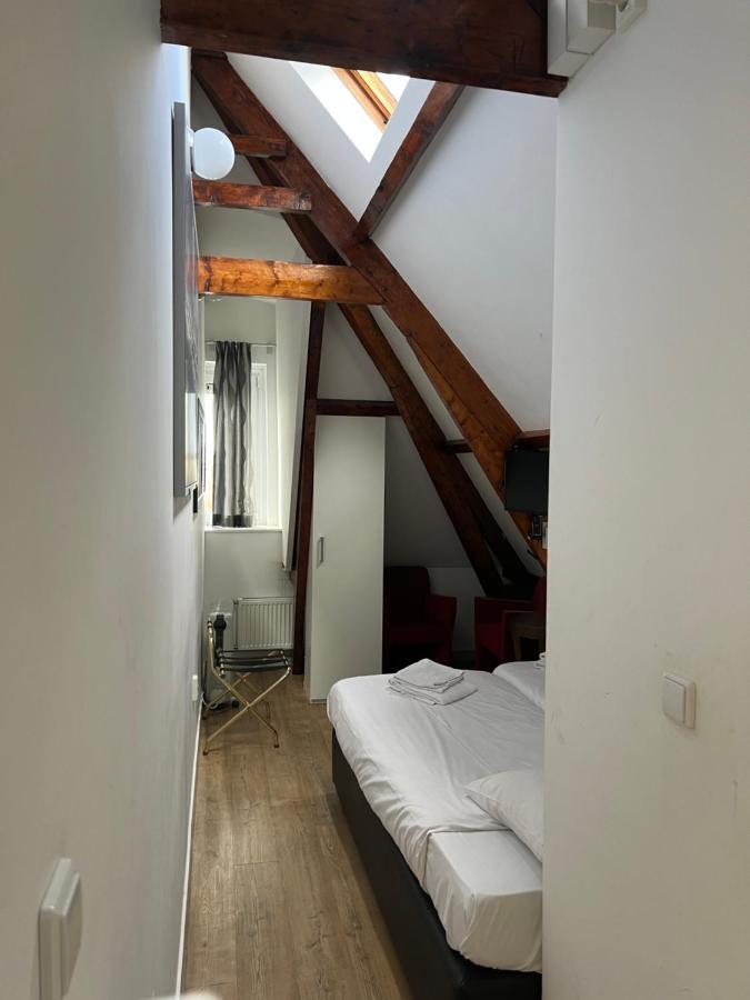 Max Hotel Amsterdam Exterior photo